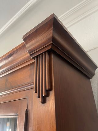 Mueble de pino para salón