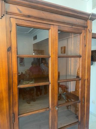 Mueble de pino para salón