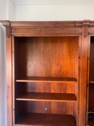 Mueble de pino para salón