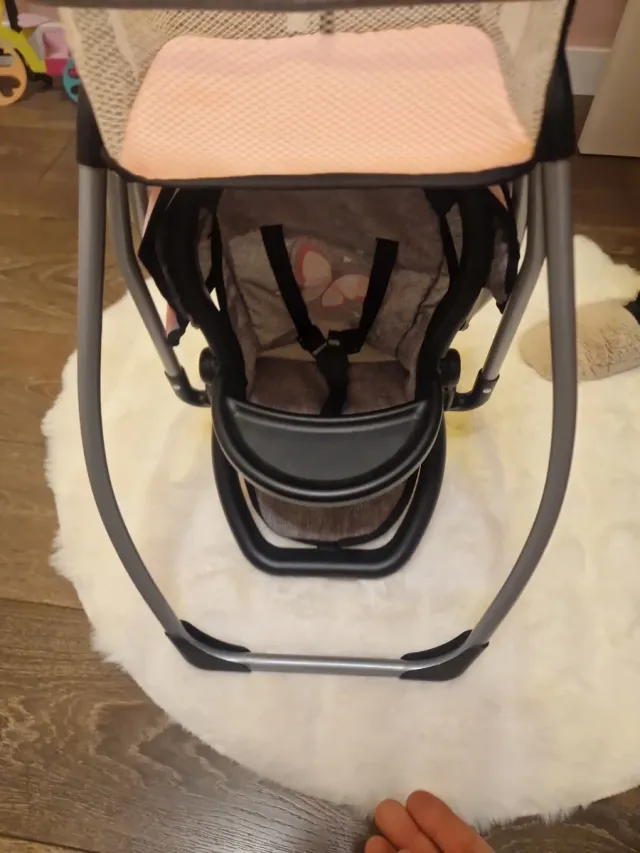 Trona balancín para bebé de juguete