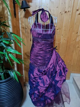 Vestido de fiesta morado exclusivo