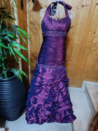 Vestido de fiesta morado exclusivo