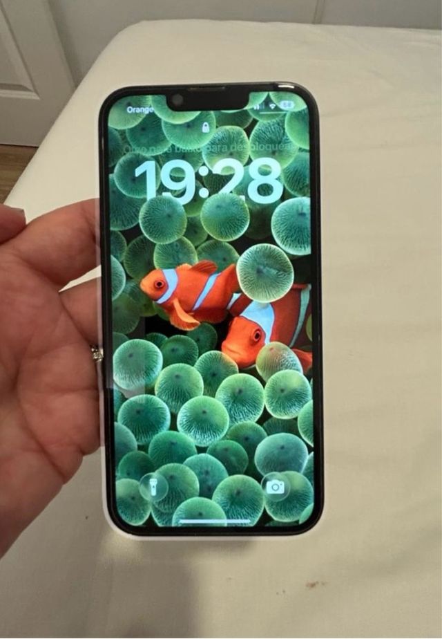 iPhone 13 128 GB Negro ,3 fundas nuevas