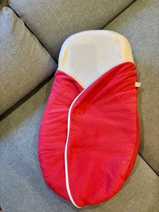 Nido Red Castle Cocoonababy ergonómico con fundas