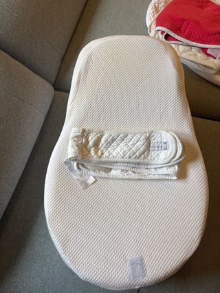 Nido Red Castle Cocoonababy ergonómico con fundas