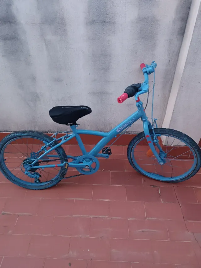 Bicicleta infantil azul