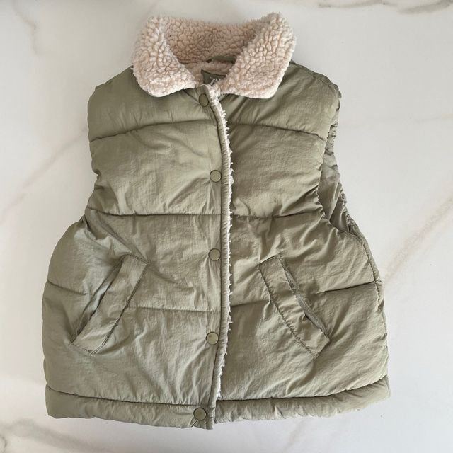Chaleco Zara niño verde oliva