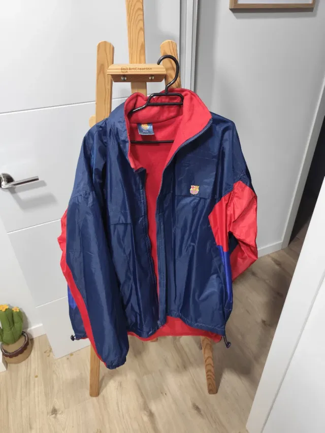 Chubasquero FCB Vintage Azul y Rojo