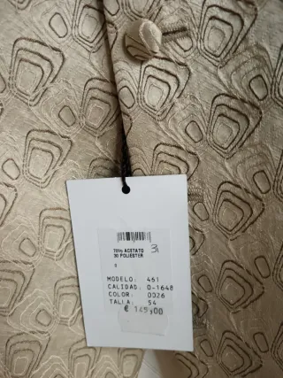 Conjunto Chaleco y Plastrón Novio/Padrinos Beige