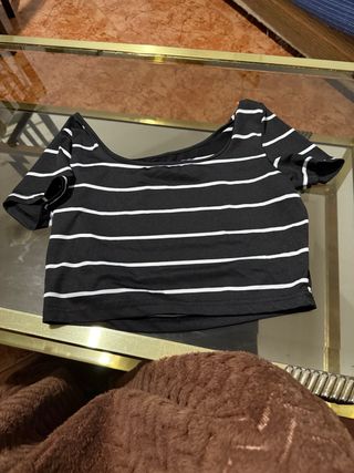 Top SHEIN rayas blancas y negras