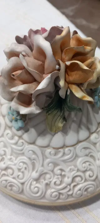 Sopera Capodimonte Flores Porcelana