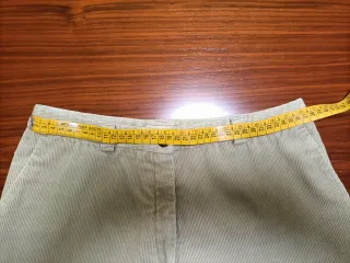 Pantalón pana Trucco Talla 42. Medidas en fotos.