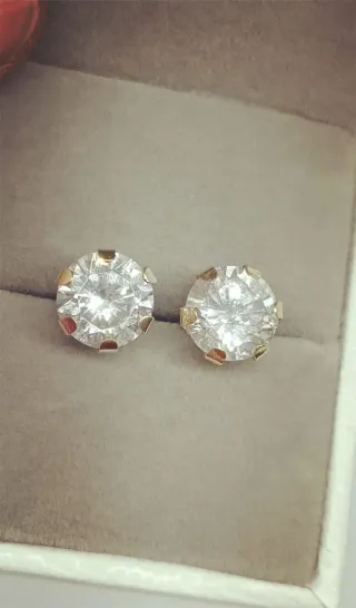 Pendientes de Oro 18k y Zirconio natural