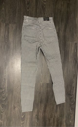 Vaqueros largos de cuadros blanco y negro