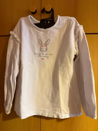 Maglietta bianca con coniglietto