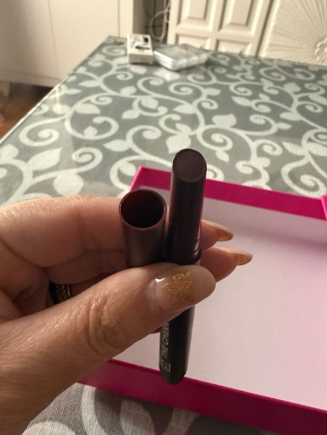 Set de maquillaje 3INA: 3 bases y serum