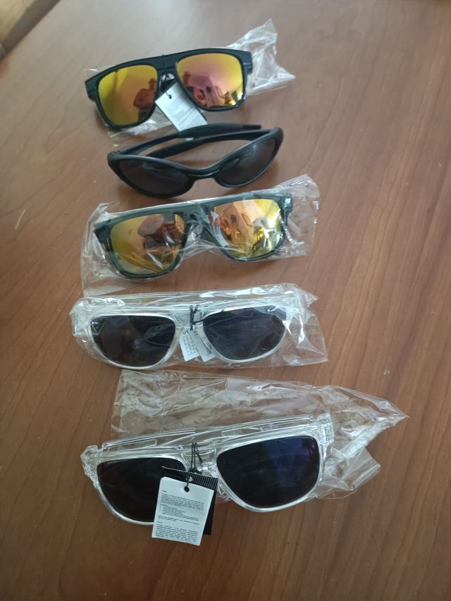 Occhiali da sole 5 unità a 4€ ciascuno