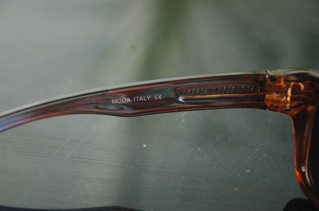 Occhiali da sole 5 unità a 4€ ciascuno