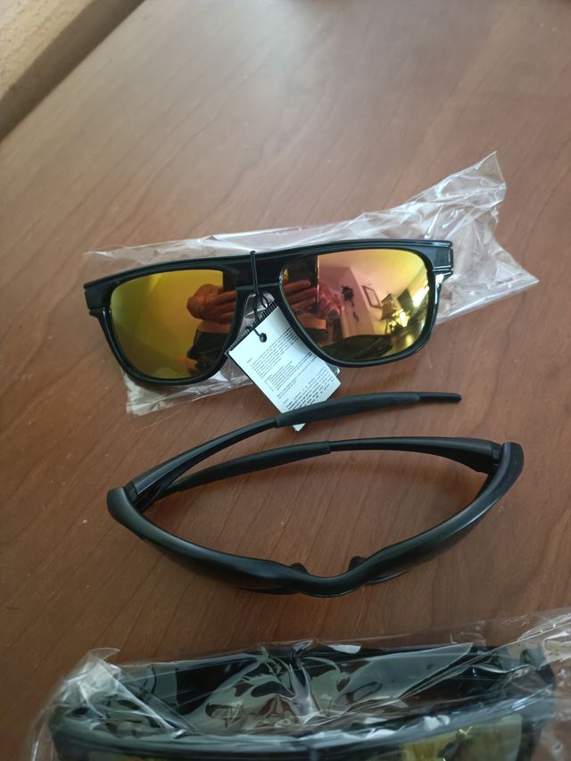 Occhiali da sole 5 unità a 4€ ciascuno