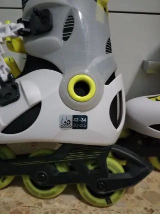 Patines infantiles OKELO talla 32-34  Con bolsa