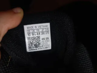 Zapatillas Adidas court Jam Negras y Blancas