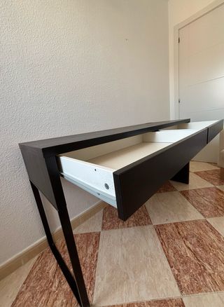 Escritorio Ikea Negro con 2 Cajones