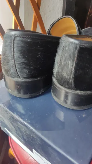 Mocasines negros cuero y pelo