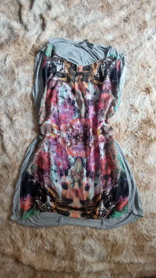 Camiseta XL asimétrica multicolor