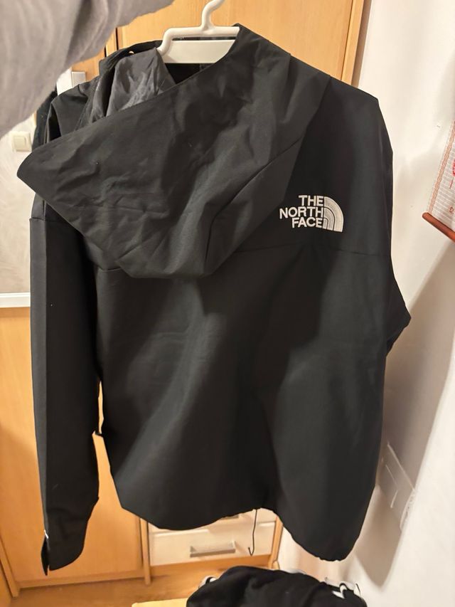 Chaqueta The North Face impermeable