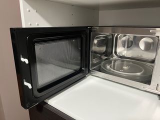 Microondas Daewoo KOG-837RS con Grill