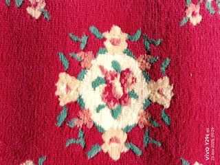 Tappeto rosso con fiori 120x62