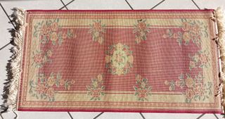 Tappeto rosso con fiori 120x62