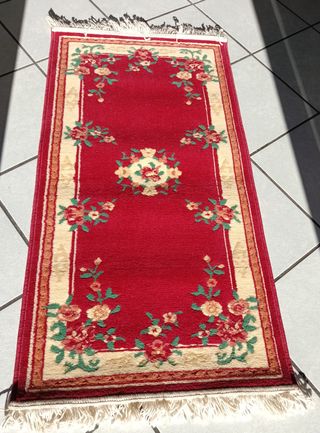 Tappeto rosso con fiori 120x62