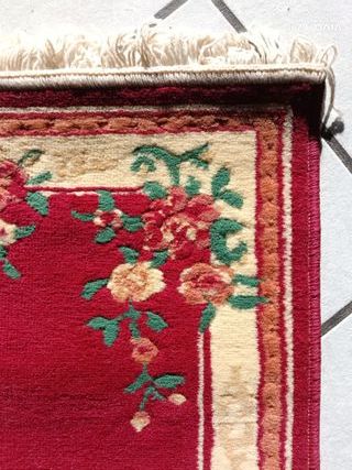 Tappeto rosso con fiori 120x62