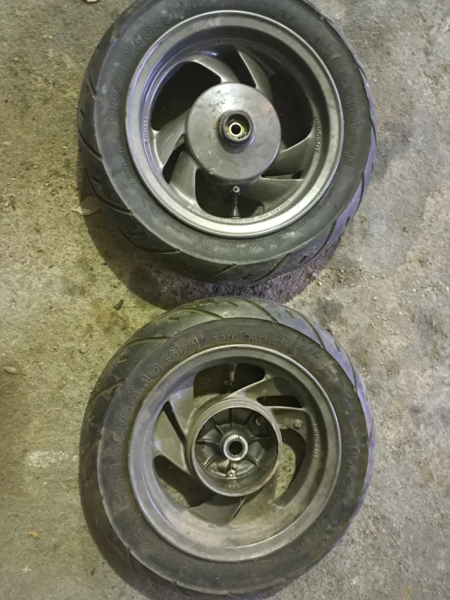 Llantas Peugeot Scooter