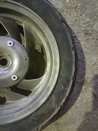 Llantas Peugeot Scooter