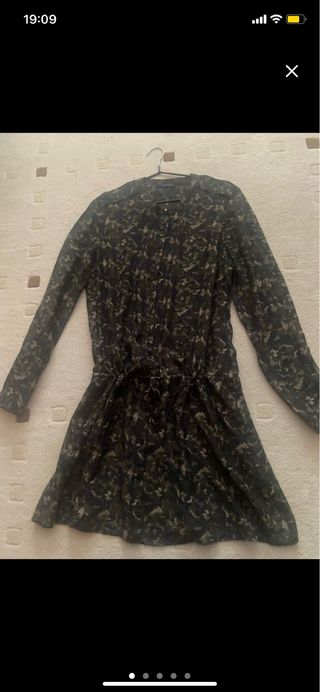 Vestido IKKS verde militar estampado