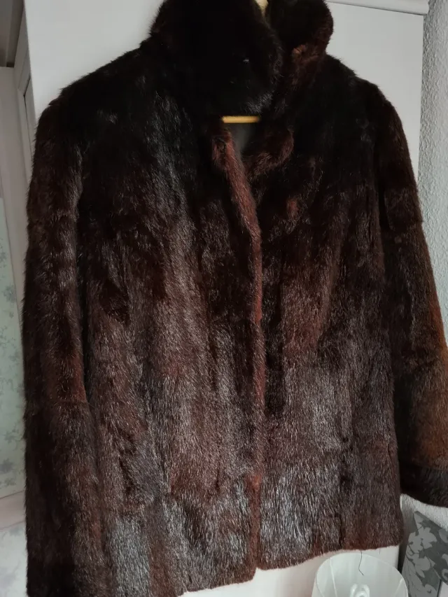 Chaquetón de pelo marrón