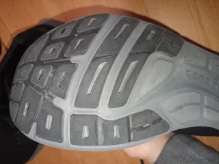 Zapatillas Topo Athletic Negras y Grises