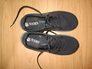 Zapatillas Topo Athletic Negras y Grises
