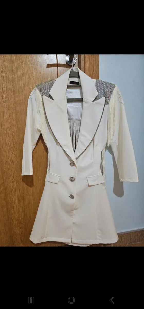 Vestido blanco con flecos y circonitas xxs