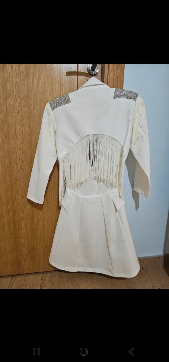 Vestido blanco con flecos y circonitas xxs