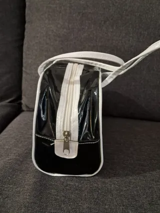 Borsa Tezuk nera con cuore bianco