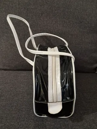 Borsa Tezuk nera con cuore bianco