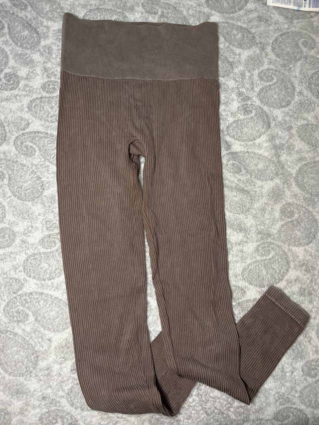 Mallas Gym Stradivarius Talla S, sin costura atras