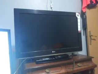 Televisión LG Pantalla Negra