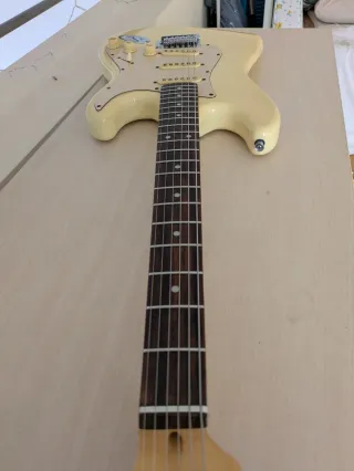 Guitarra Eléctrica Entwistle EST100