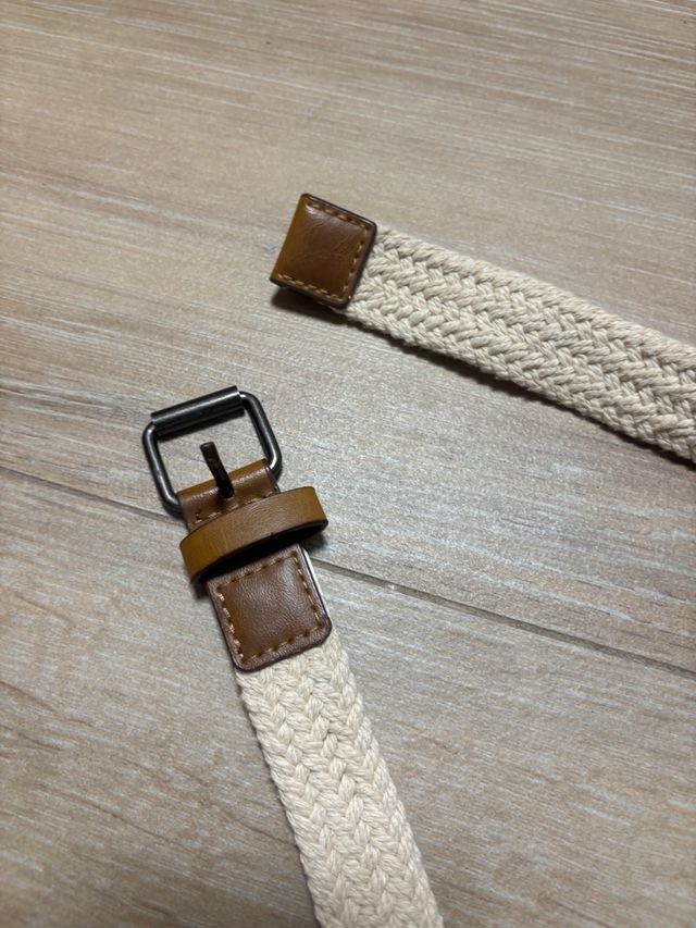 Cinturón trenzado beige y marrón
