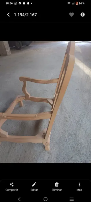 Armazónes de sillones  de madera antiguo.