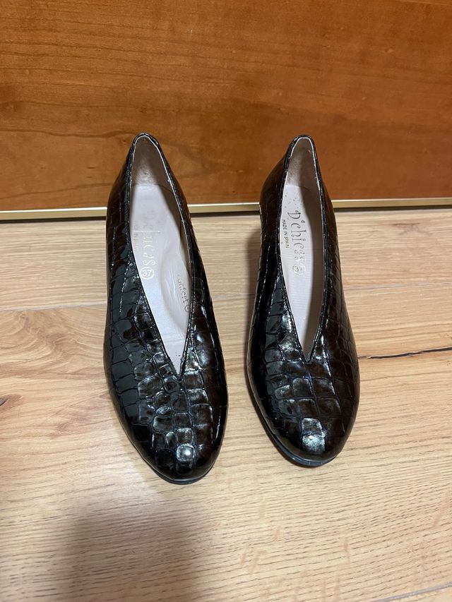 Zapatos de salón D'chicas negros